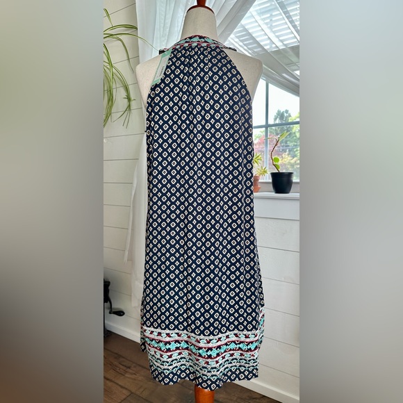 NWT! THML NAVY BOHEMIAN FAYE EMBROIDERED DRESS
SIZE: MEDIUM - Picture 5 of 9